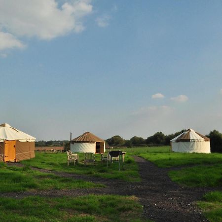 Worcester Glamping Hotel Exterior photo