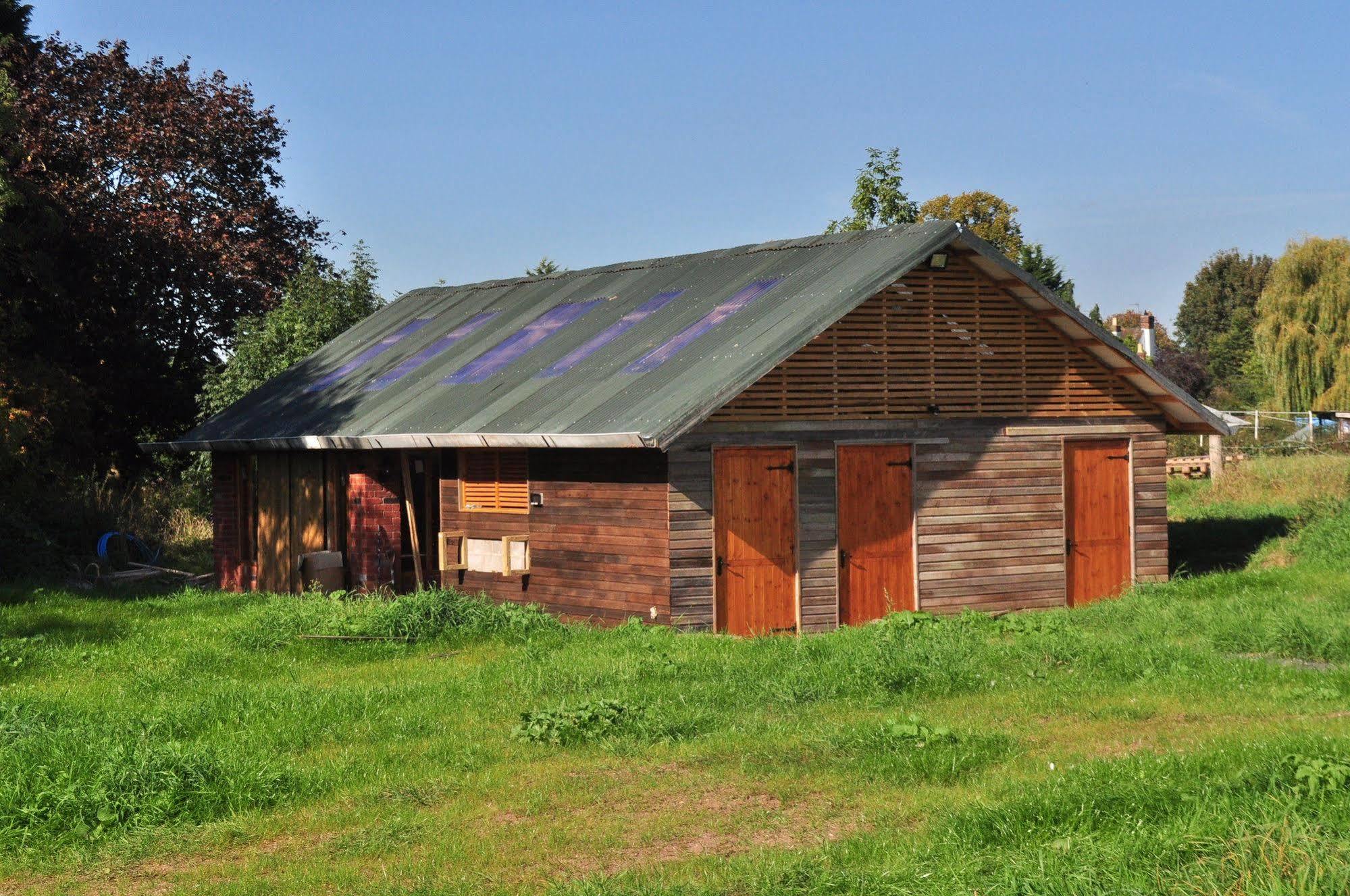 Worcester Glamping Hotel Exterior photo