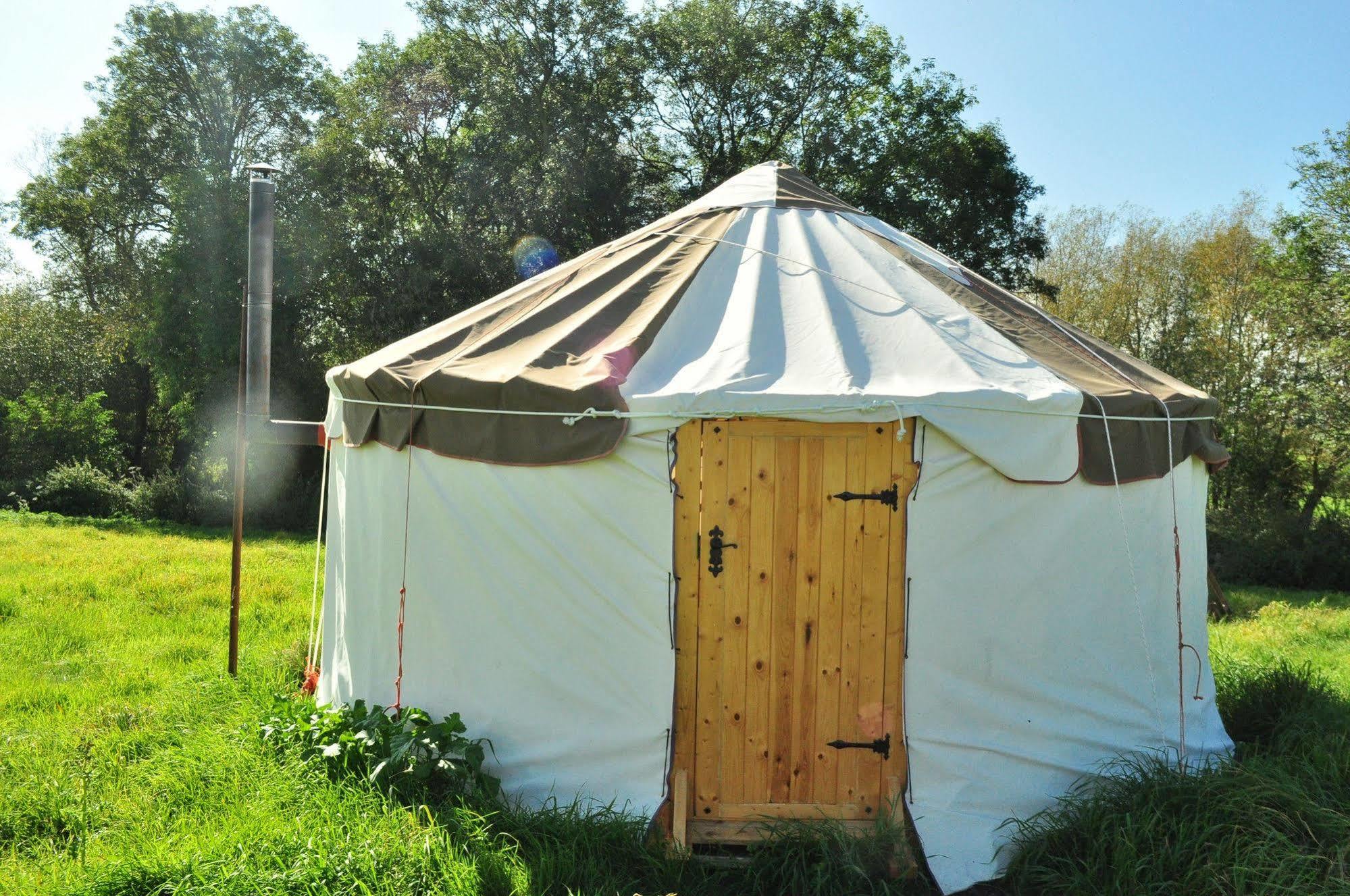 Worcester Glamping Hotel Exterior photo