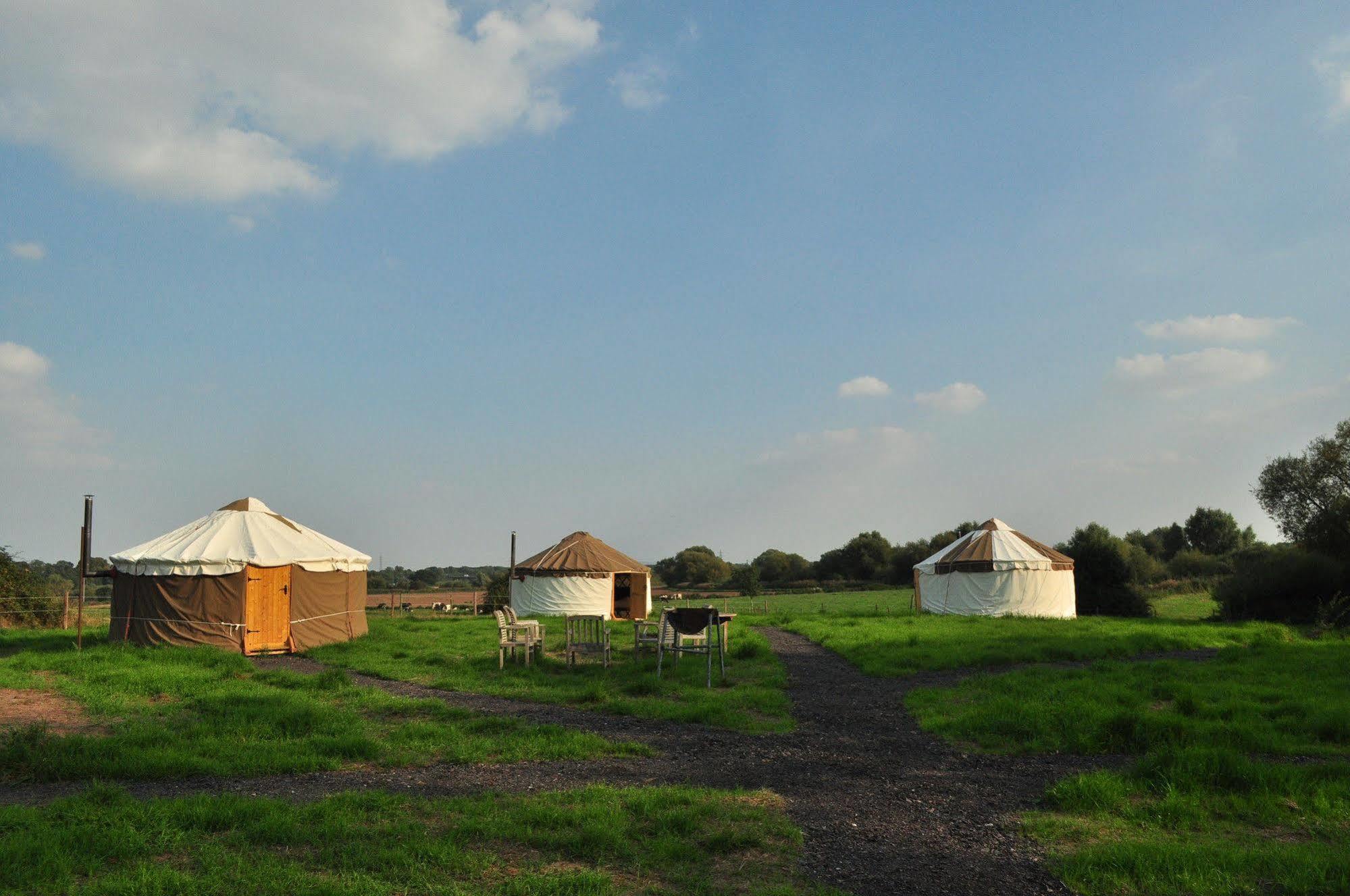 Worcester Glamping Hotel Exterior photo